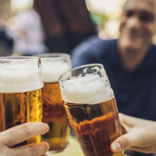 Enjoy pints with friends after a round